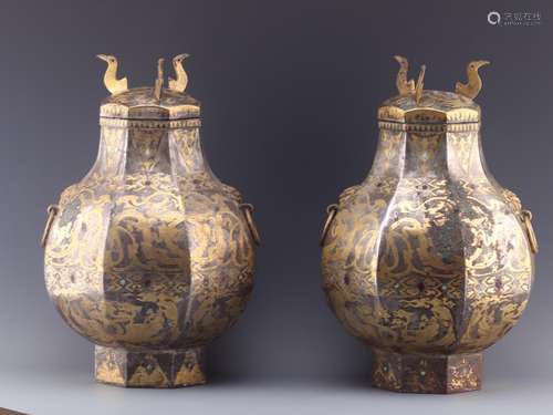 gold coppering.as silver bottle of a pair of the warring sta...