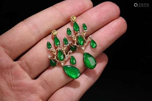 18 k gold inlaid jade drop earringsClean transparent texture...