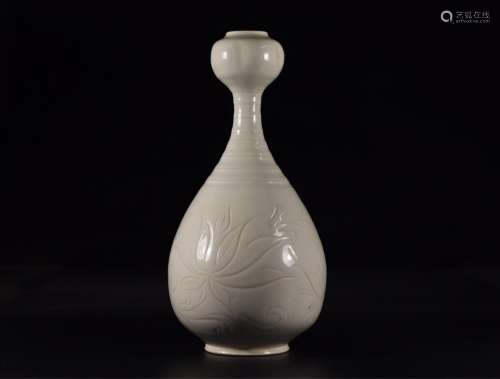 porcelain bottles of garlicSize: high, 30 cm diameter: 4 cm ...