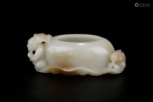 Water jar, hotan jade boySize: 12 * 6.5 * 5 cm weight: 206 g...