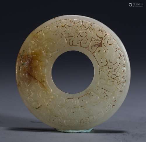 And hetian jade ringSize, diameter of 5 high 0.6 cm weighs 3...