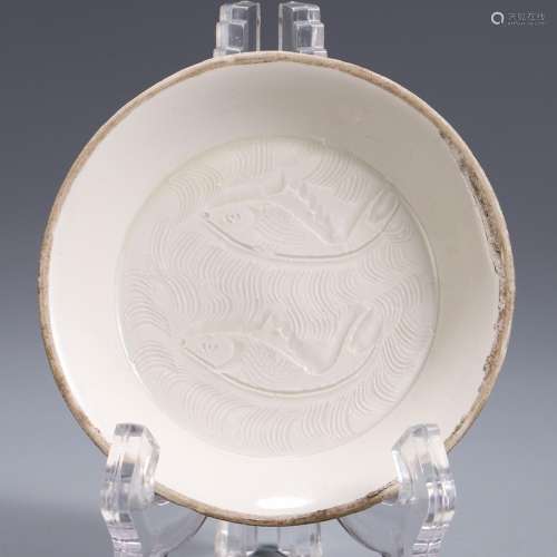 , little white glazed fish grainSize, 1.5 9.3 cm in diameter...