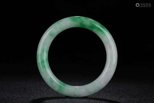 The jade braceletArticle 7.9 CM in diameter coarse CM64.9 1....