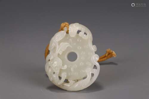 : hetian jade therefore jade dragon pattern6 cm long, 4.5 cm...