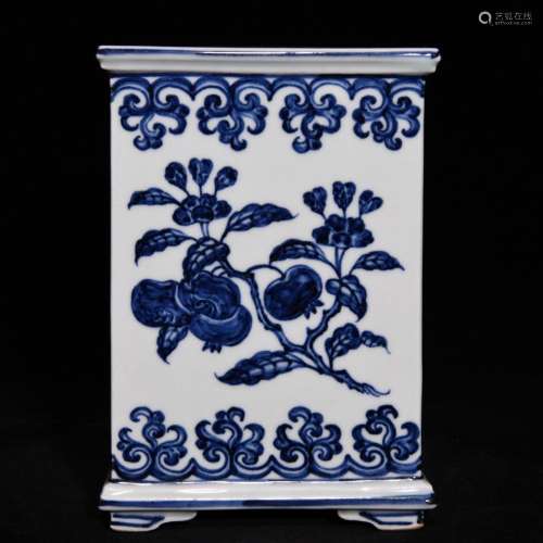 Blue and white flower grain square 17.6 x12 pencil vase