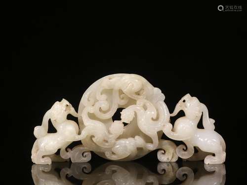 Hetian jade is hand-carved benevolent furnishing articlesSiz...