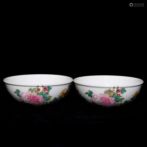Pastel flowers green-splashed bowls, 4.3 cm high 11.6 cm in ...