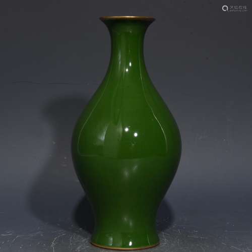 The colour olive green glaze bottle 23 x11