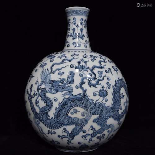 Blue and white dragon flat bottles of 46 x31. 5
