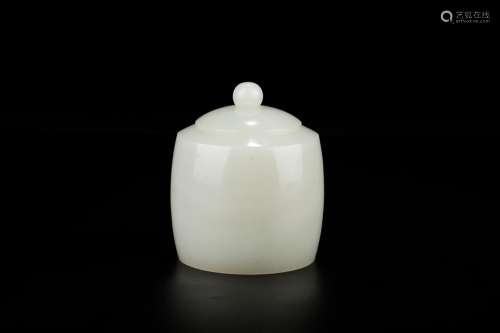And hetian jade cover canSize: 10 8 cm wide: 300 gramsCover ...