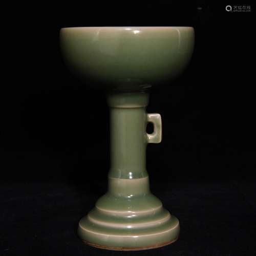 Longquan celadon lamp 16 x9. 8 cm