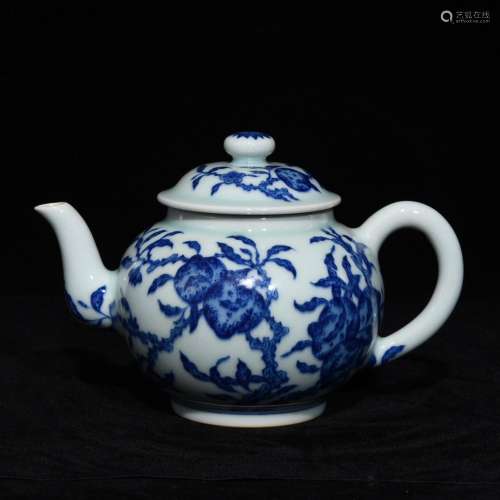 Blue and white live lines pot, high 11.5 diameter of 18,