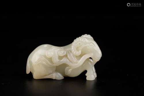 , hotan white YuYang in delight to piecesSize: 10 x 4 x 6 cm...