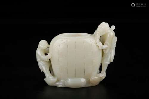 Furnishing articles, hotan white jade with water jarSize: 11...