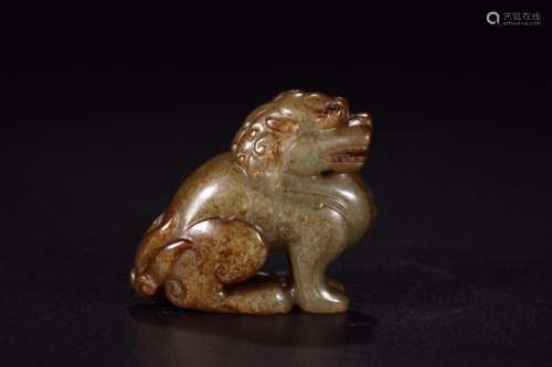 Lion: hetian jade furnishing articlesSize: 5.3 cm wide and 2...