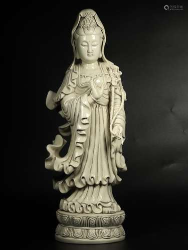 Dehua guanyin23 cm high, 67 cm longSaid: this is like perfec...