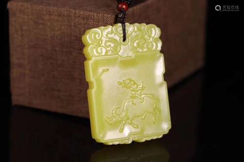 Hetian topaz characters verse four sides, the jade is exquis...