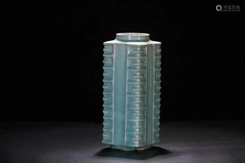 - style of longquan celadon cong type bottle mouth, round, s...