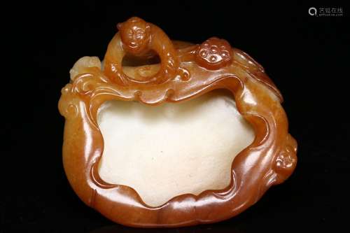 Hetian jade lad writing brush washer, the quality of the jad...