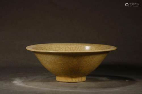 Elder brother kiln yellow glaze bowlsSize 6.5 x 8 cm