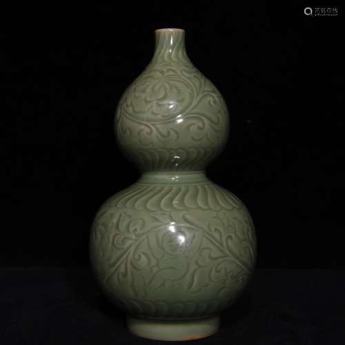 Longquan celadon hand-cut baby play figure 26.5 x15 gourd bo...