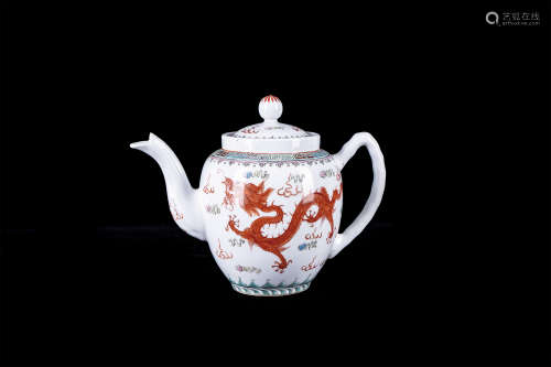 粉彩龙纹茶壶