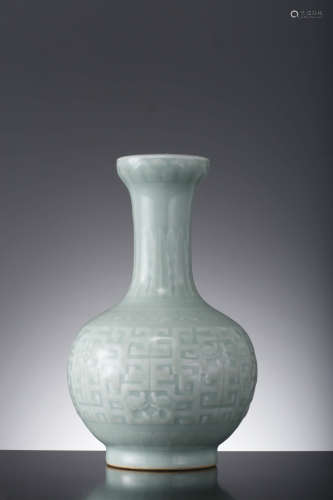 A Celadon Incised Vase With Seedpod Of Lotus