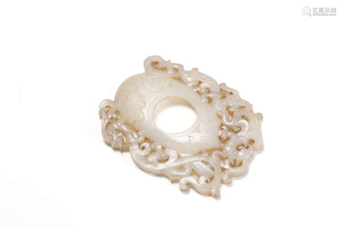 A Chinese White Jade Dragon Chicken-Heart-Shape Pendant