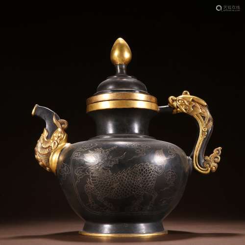 清代 銅鎏金麒麟紋壺。