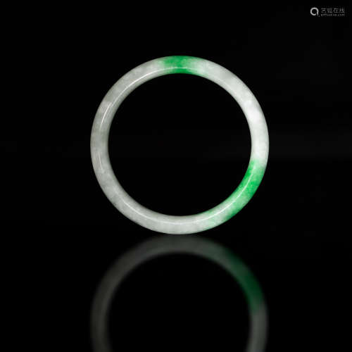 十九世紀   翡翠手鐲A Chinese jadeite bangle19th century