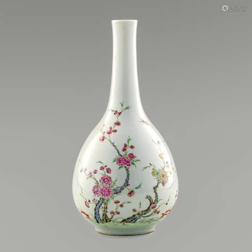 十九世紀   粉彩花卉膽瓶A Chinese famille rose dan vase19th c...