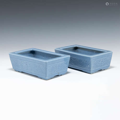 民國   天青釉回紋水仙盆一對A pair of Chinese celadon jardini...