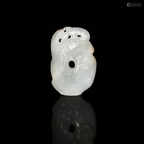 清乾隆   白玉龍鳳佩A Chinese carved white jade dragon and ph...