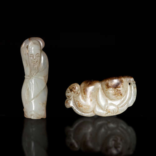 明代/清代   玉雕人物掛墜兩件Two Chinese carved jade figuresM...