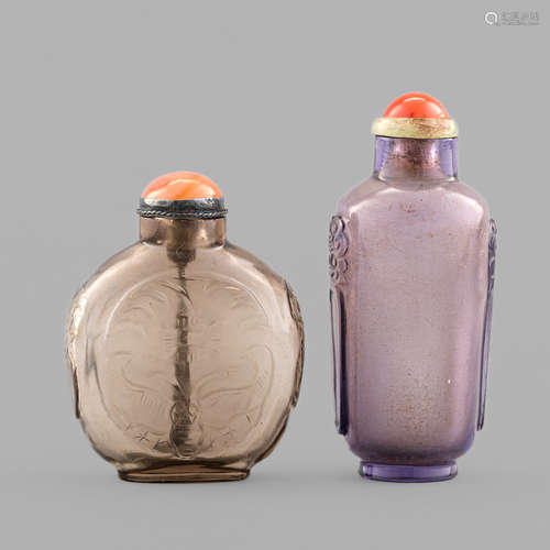 十八/十九世紀  料器鼻煙壺兩只Two Chinese glass snuff bottles...