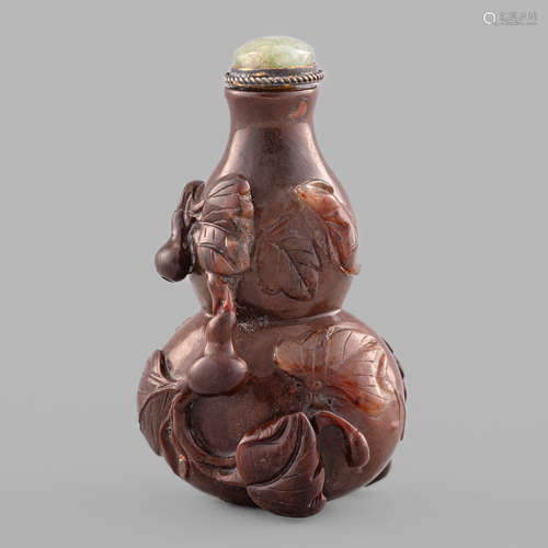 十九世紀 石雕葫蘆鼻煙壺A Chinese carved stone hulu snuff bot...