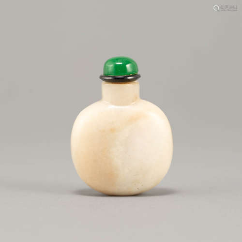 十八/十九世紀   白玉鼻煙壺A Chinese white jade snuff bottle1...