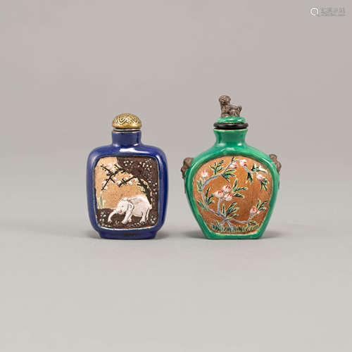 紫砂加彩鼻煙壺兩只Two Chinese Yixing zisha snuff bottles