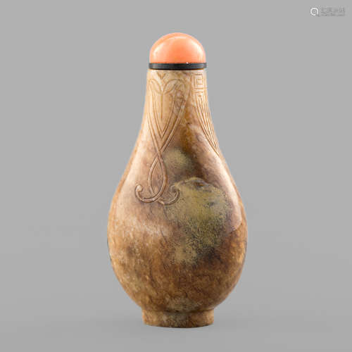 十八世紀 火燒玉長頸鼻煙壺A Chinese jade snuff bottle18th cen...