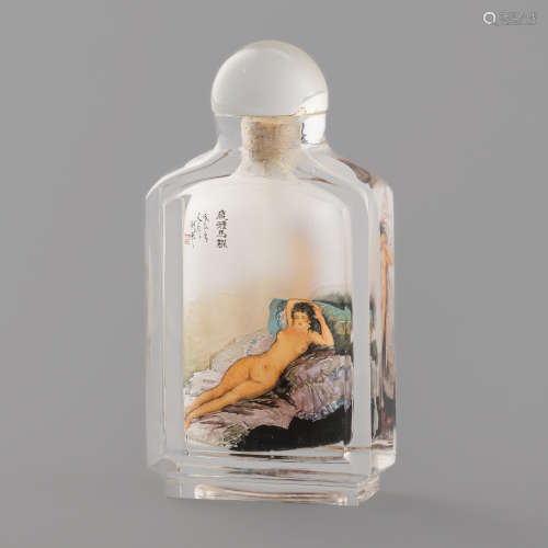 劉暉   內畫裸女圖鼻煙壺A Chinese inside-painted snuff bottle...