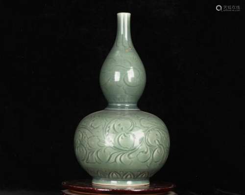 Korea pure fei green glazed carved pattern around branches e...