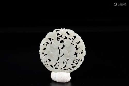 , hotan white jade and two fairy listedSize: 8 x 1 cm weight...