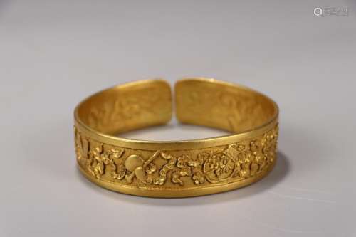 : silver and gold in a moire braceletDiameter of 7.8 cm, 2 c...