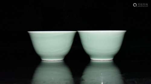 Pea green glaze cup a couple of x7.9 4.7 cm