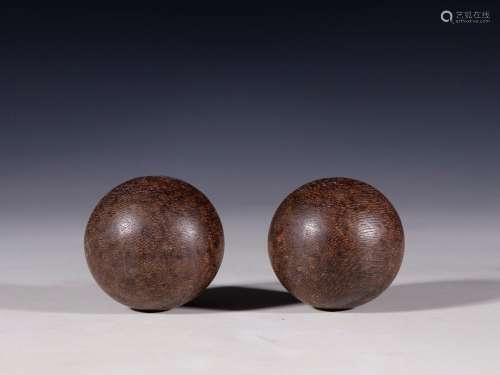 Old aloes health care ball of a coupleSpecification: the bal...