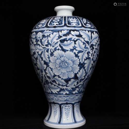 Blue and white peony grain mei bottleThe size of 52 x33