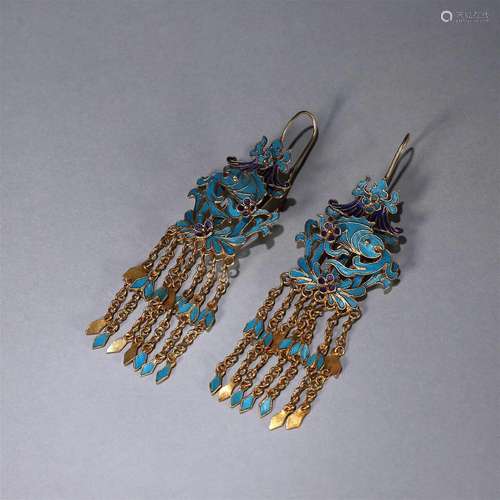 A pair of gilding silver tian-tsui fish earrings