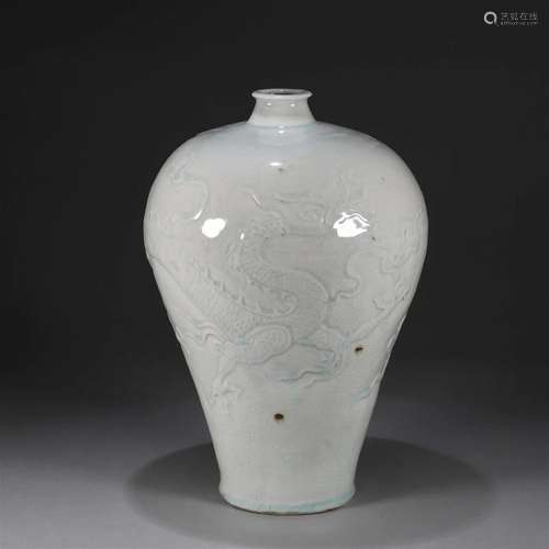 A dragon patterned Hutian kiln porcelain meiping