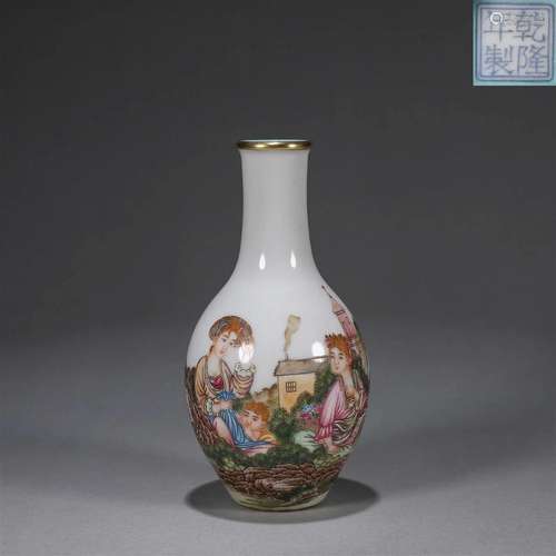 A famille rose figure porcelain vase