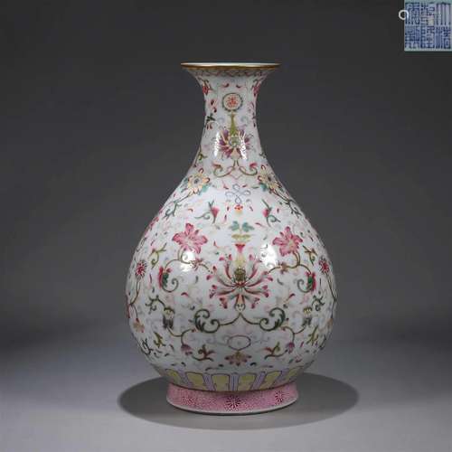 A famille rose flower porcelain yuhuchunping